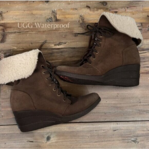 UGG "ZEA" Wedge Suede Leather Waterproof Snow Boots- Size 8US - Picture 13 of 13